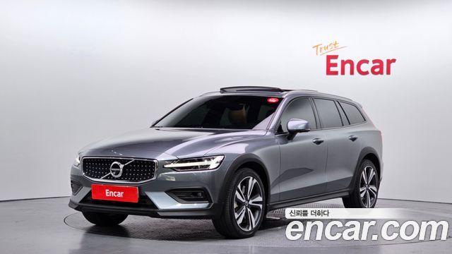 Volvo V60 2020