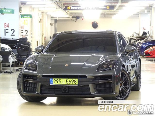 Porsche Panamera 2025