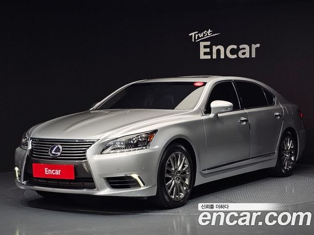 Lexus LS 2014