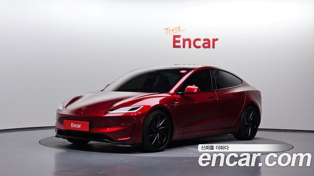 Tesla Model 3 2024