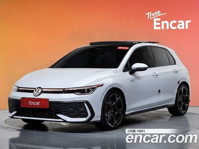 Volkswagen Golf 2025