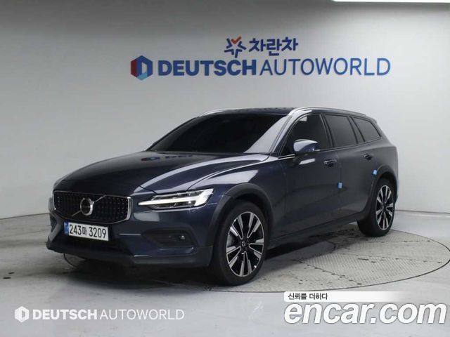 Volvo V60 2022