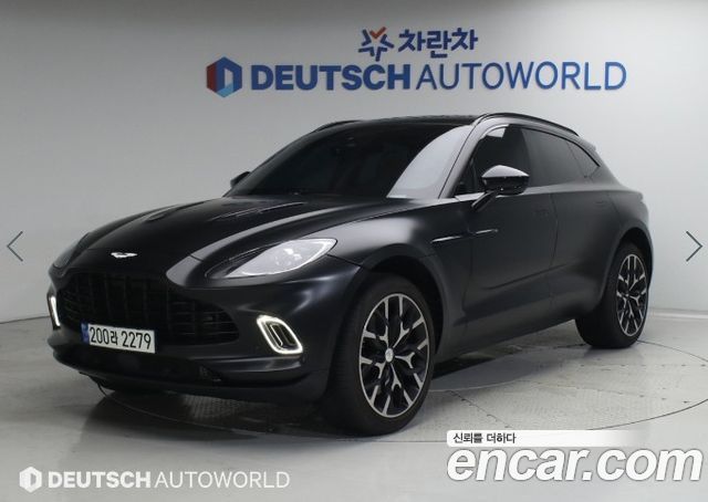 Astonmartin DBX 2021