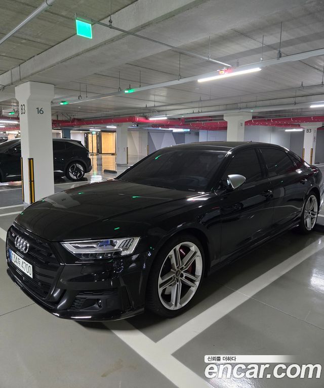 Audi S8 2021
