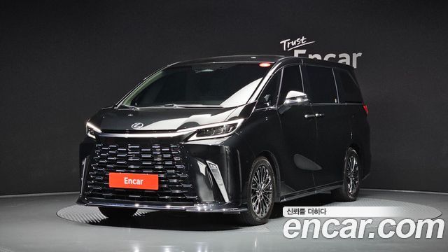 Lexus LM 2025