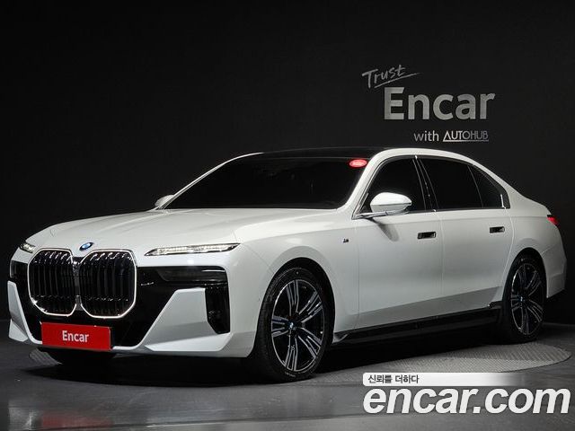 BMW i7 2025