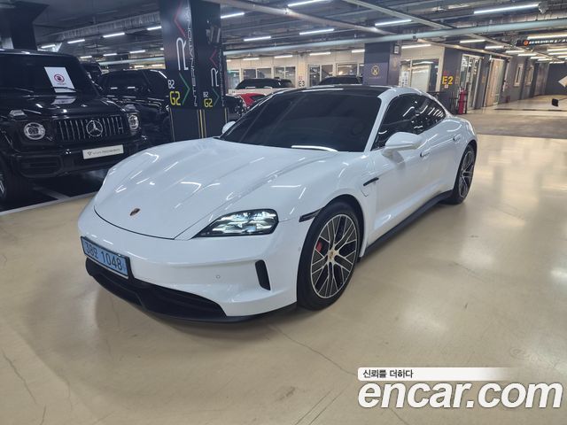 Porsche Taycan 2025