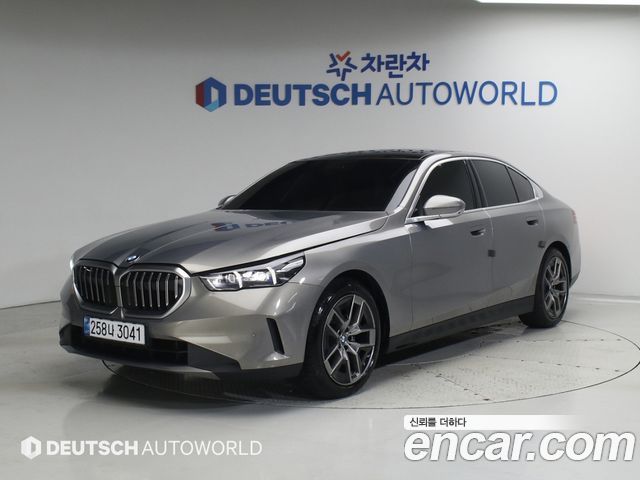 BMW 5-Series 2025