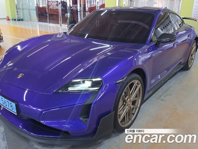 Porsche Taycan 2025