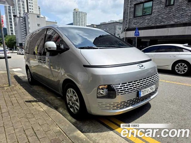 Hyundai Staria 2023