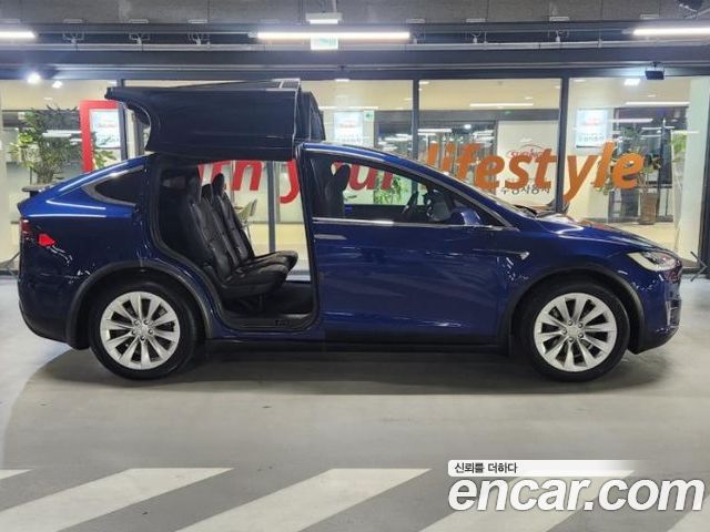 Tesla Model X 2020
