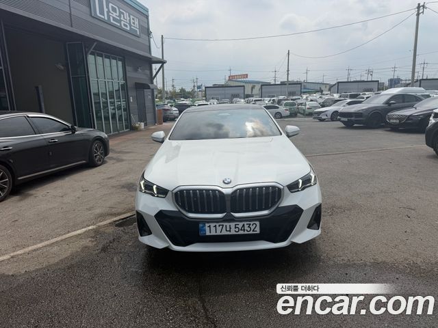 BMW 5-Series 2025