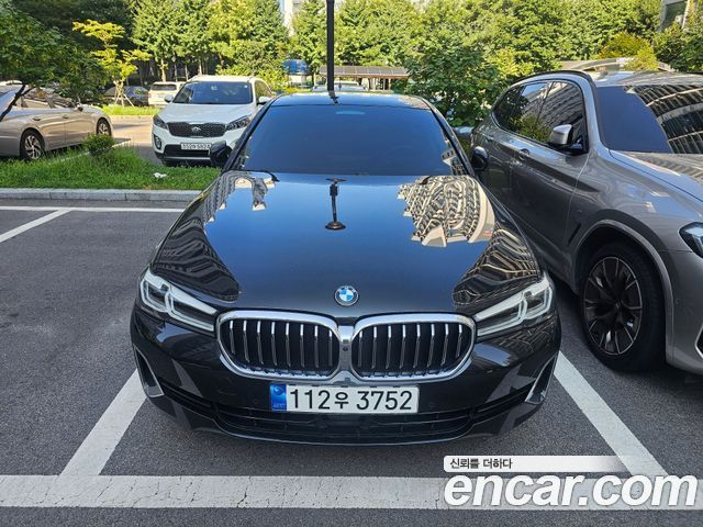 BMW 5-Series 2023