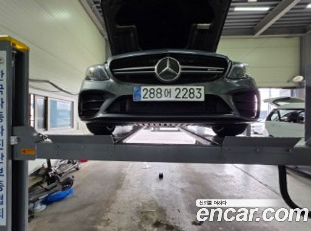 Mercedes-Benz C-Class 2019