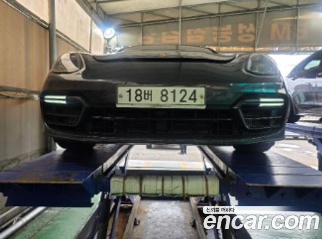 Porsche Panamera 2019