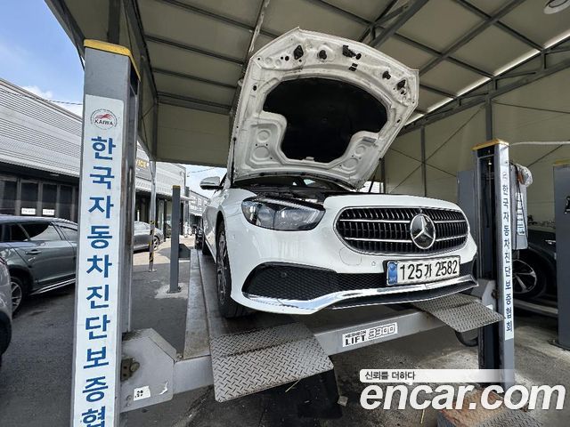 Mercedes-Benz E-Class 2021