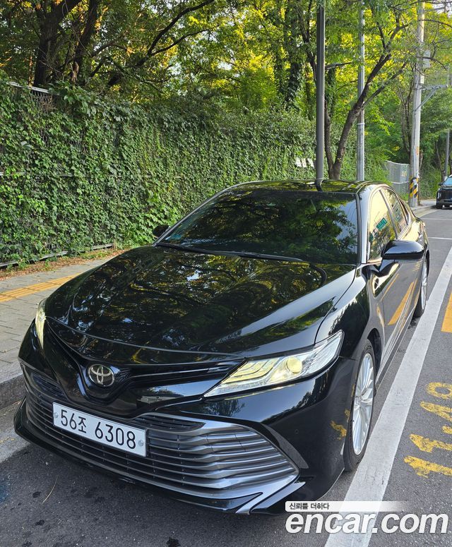 Toyota Camry 2019