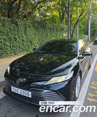 Toyota Camry 2019