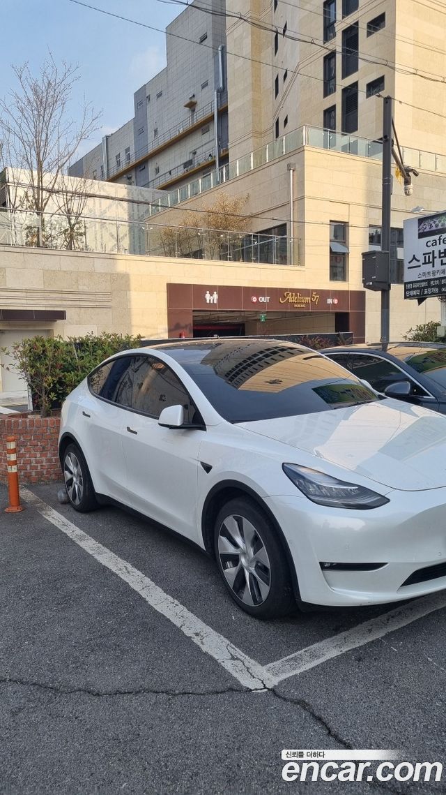 Tesla Model Y 2021