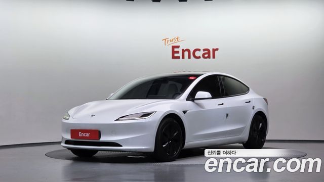 Tesla Model 3 2024