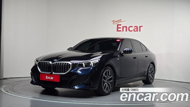BMW 5-Series 2025