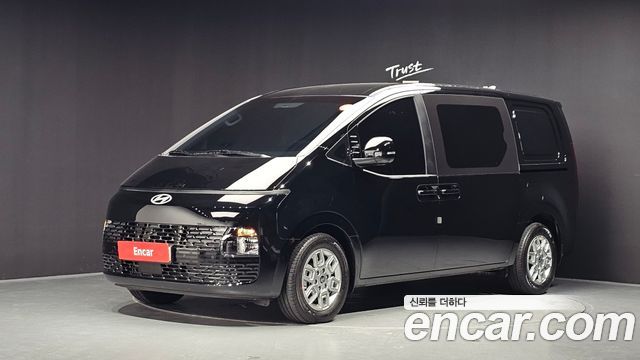 Hyundai Staria 2025