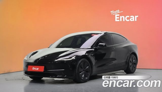 Tesla Model 3 2024