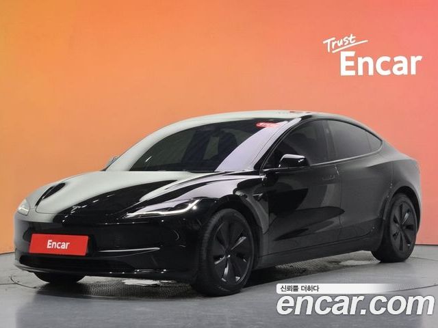 Tesla Model 3 2024