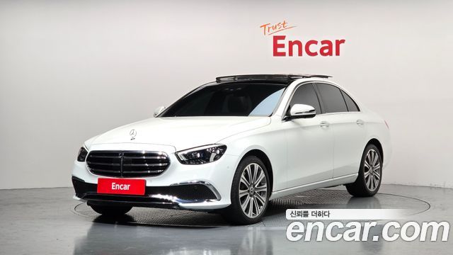 Mercedes-Benz E-Class 2022