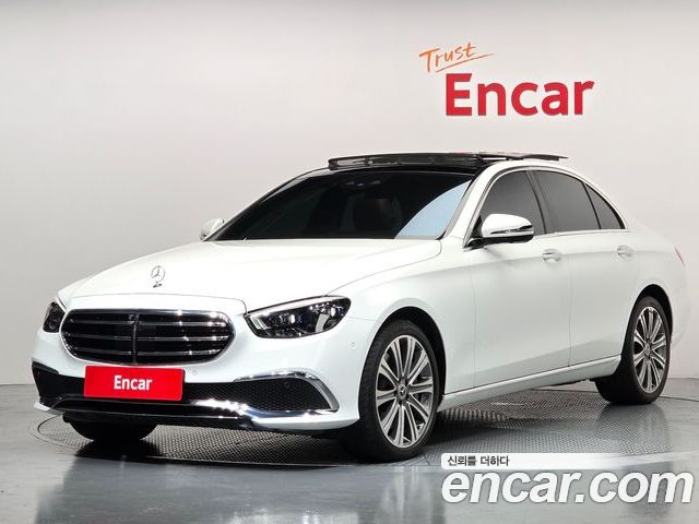 Mercedes-Benz E-Class 2022