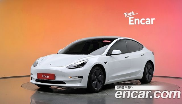 Tesla Model 3 2022