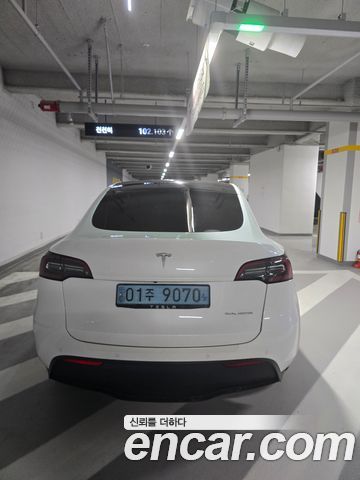 Tesla Model Y 2022
