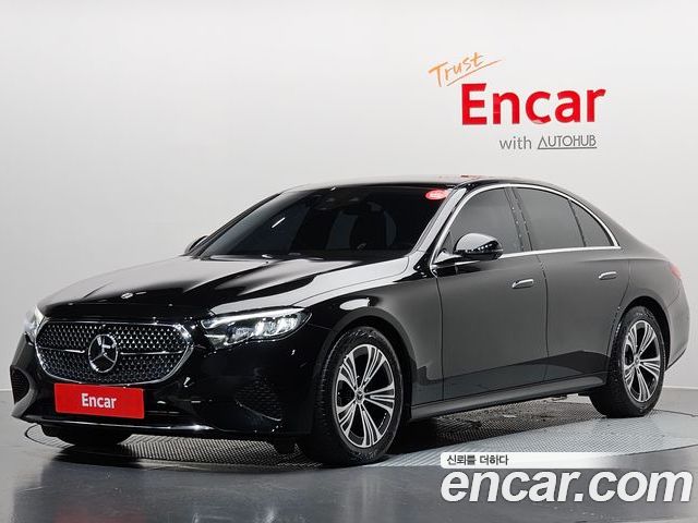 Mercedes-Benz E-Class 2024