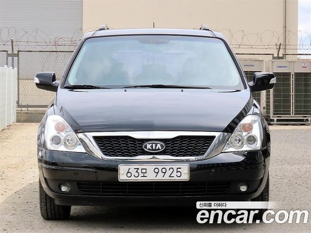 Kia Canival 2011