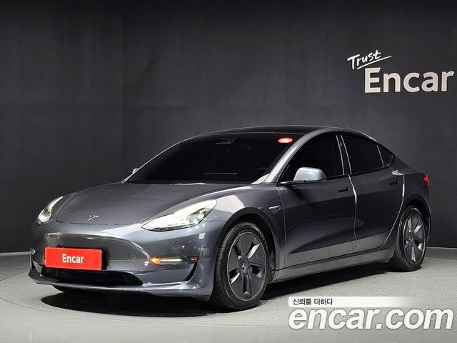 Tesla Model 3 2022