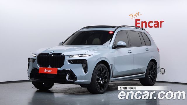 BMW X7 2025