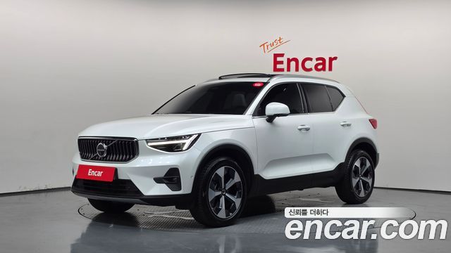 Volvo XC40 2024