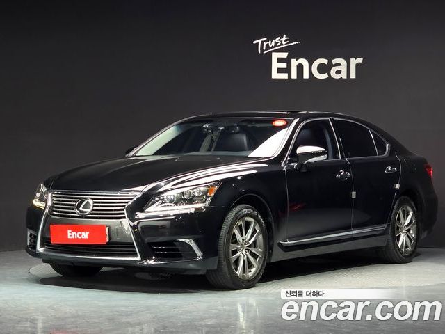 Lexus LS 2015