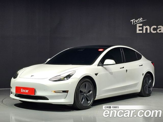 Tesla Model 3 2022