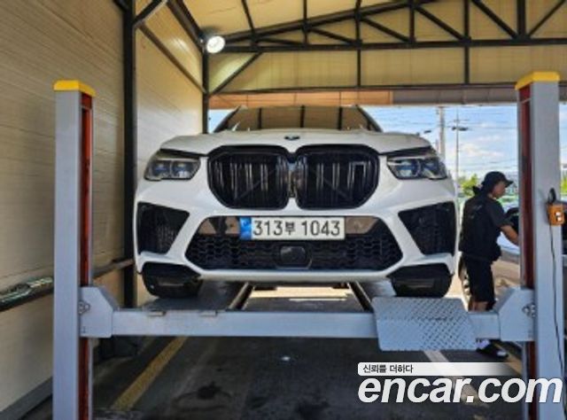 BMW X5M 2021