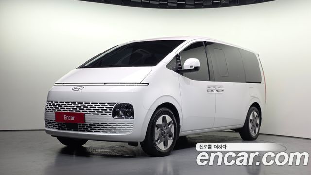 Hyundai Staria 2025