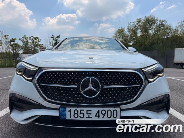 Mercedes-Benz E-Class 2024