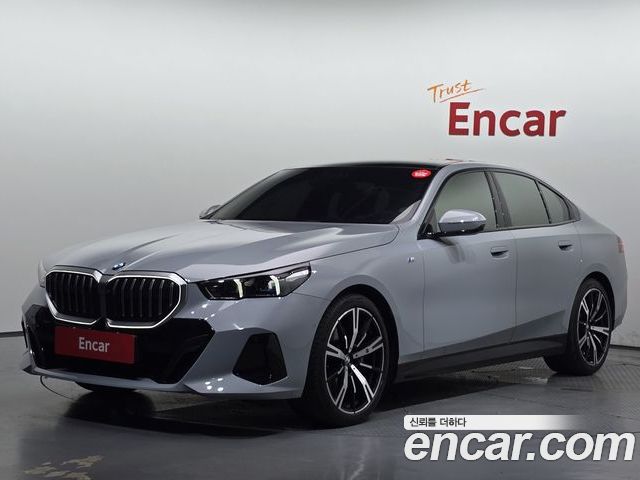 BMW 5-Series 2024
