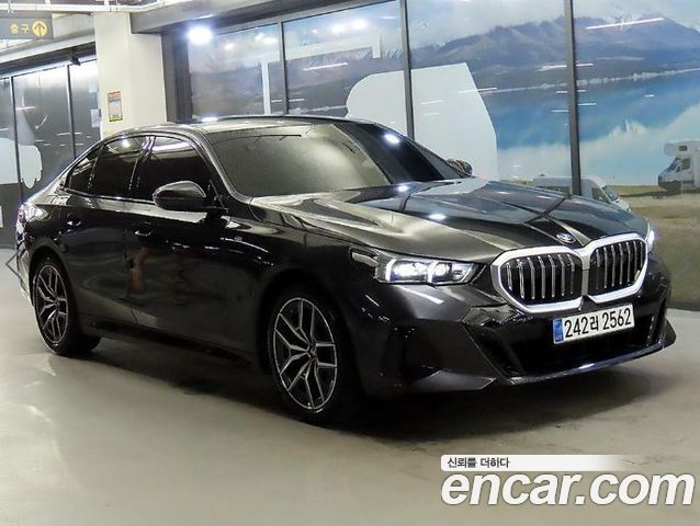 BMW 5-Series 2025