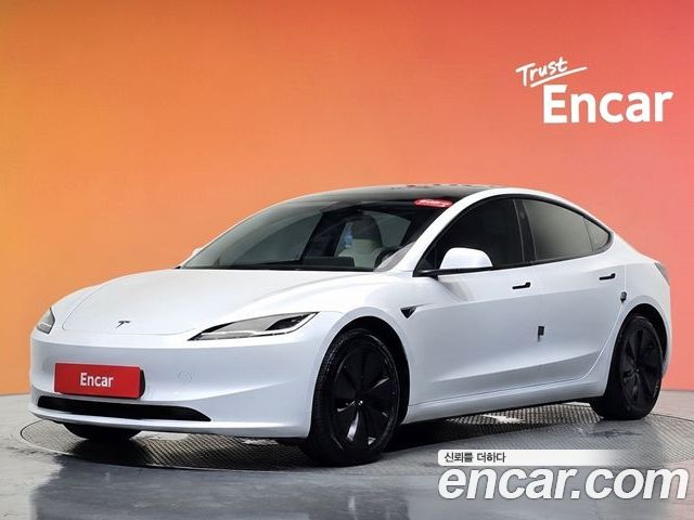 Tesla Model 3 2024