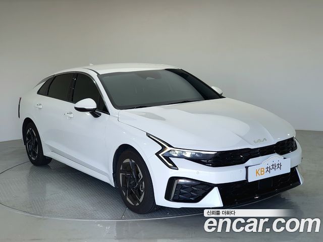 Kia K5 2023