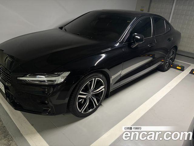 Volvo S60 2022