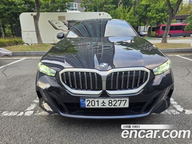 BMW 5-Series 2024