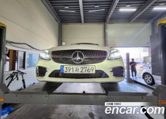 Mercedes-Benz C-Class 2021