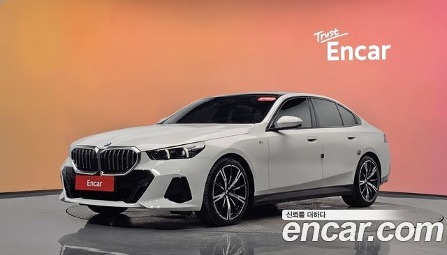 BMW 5-Series 2024